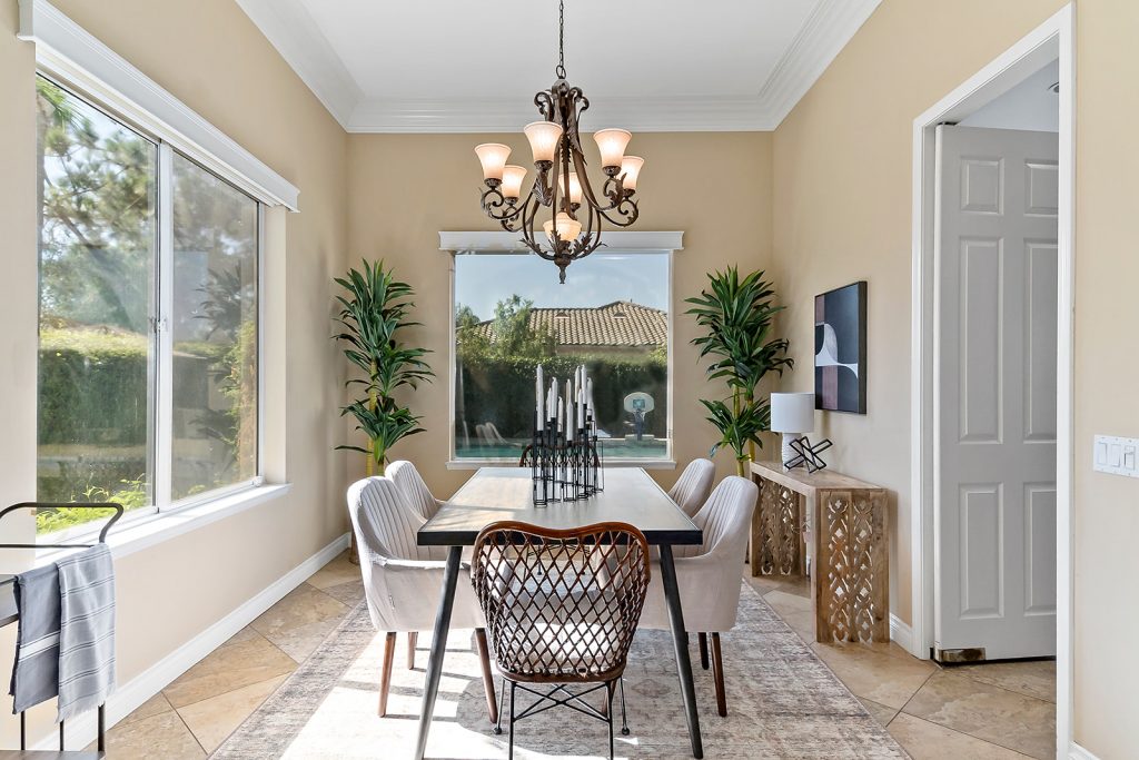 Los Angeles, CA – Home Stager Provides Dining / Kitchen Room Staging Tips - Bionki Interiors